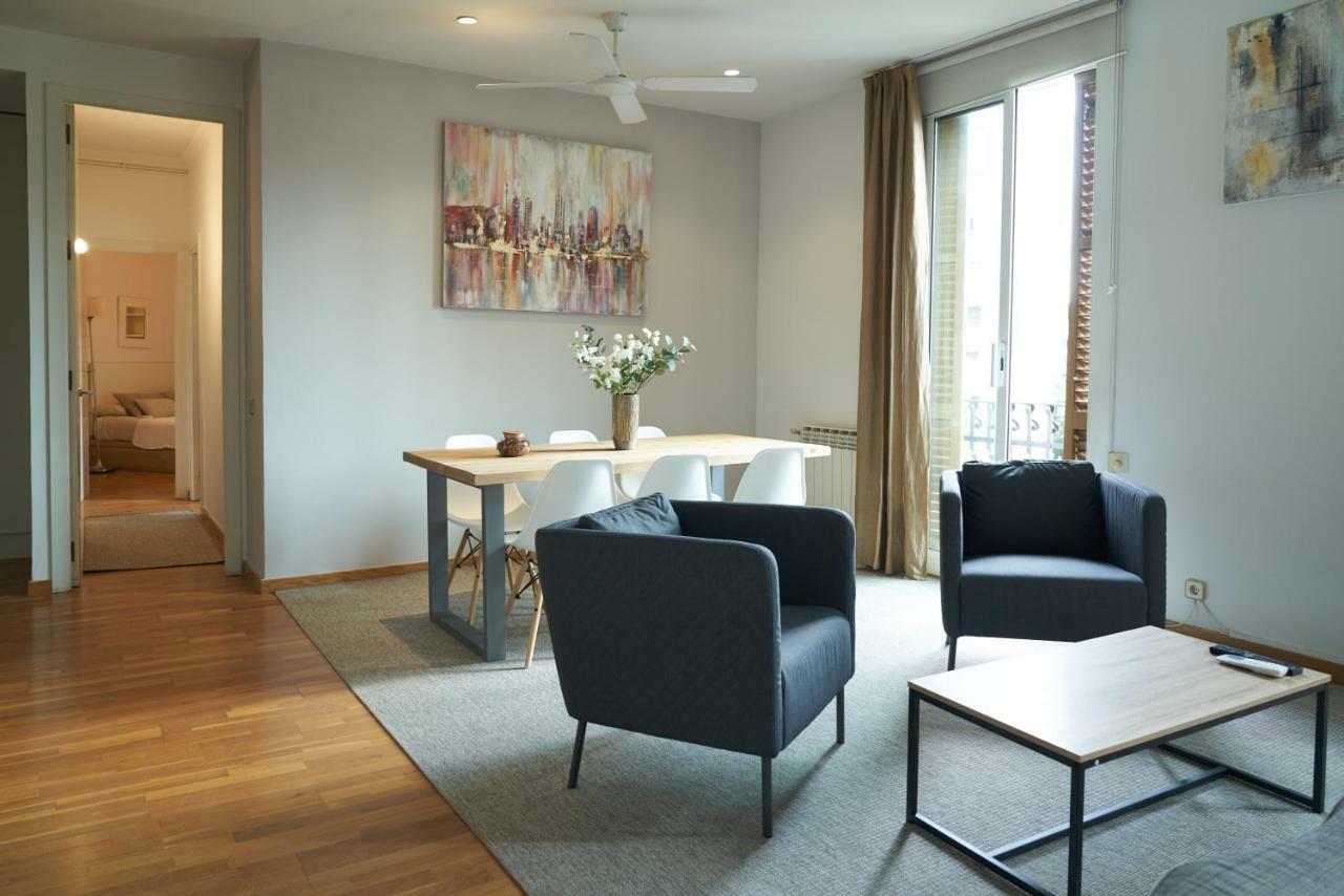 Spacious & Comfortable Flat In Centric Eixample Apartamento Barcelona