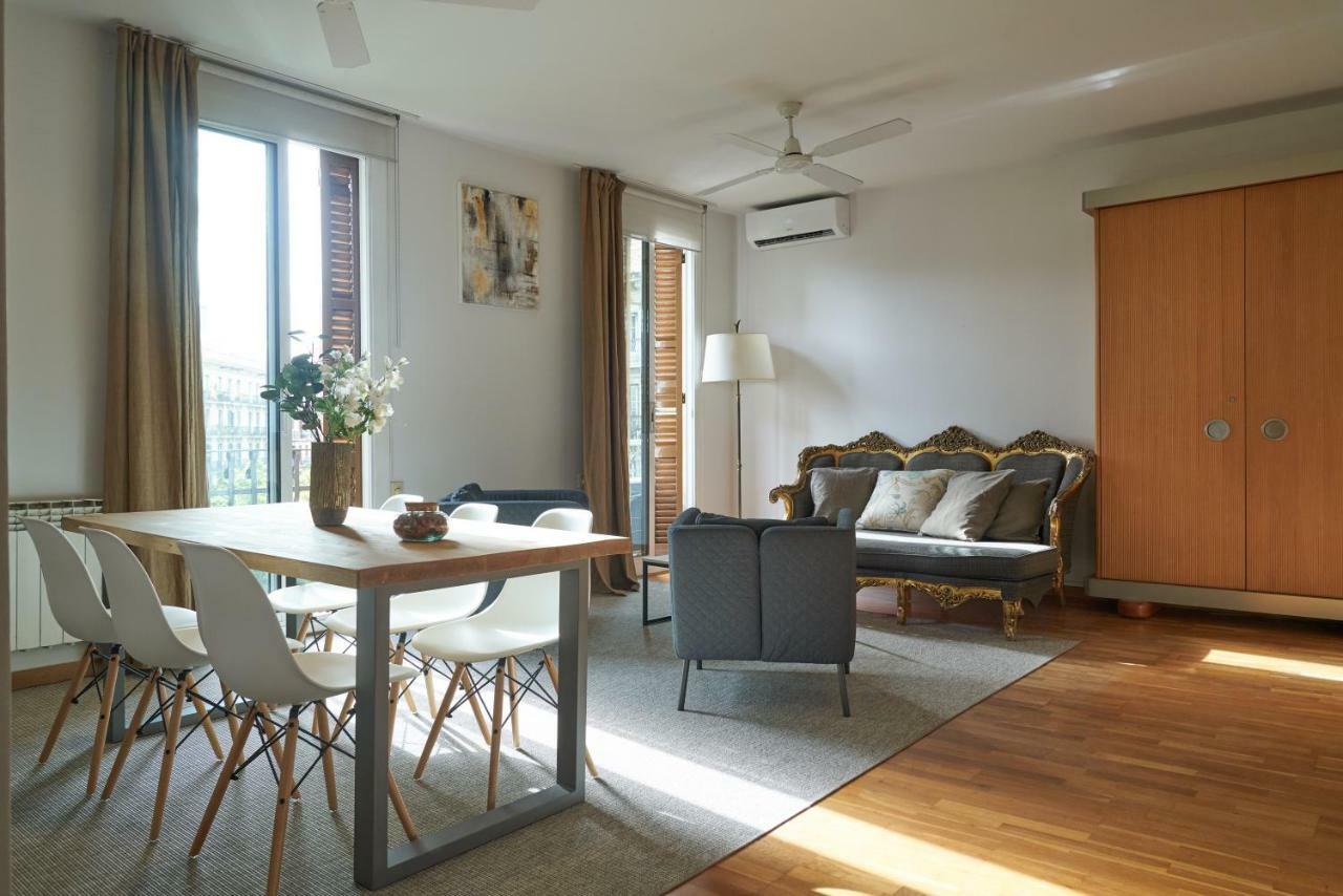 Spacious & Comfortable Flat In Centric Eixample * Barcelona